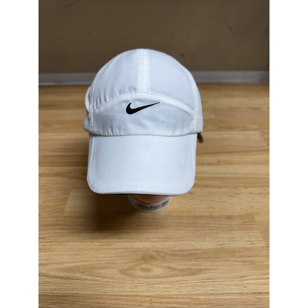 Nike Tailwind Hat Cap White 7 panel Featherlight Dri Fit Running Swoosh